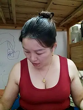 Snapshot of Jennie_dogy chatting on 07-29-26, 10:46 Jennie dogy online show from 07-29-26, 10:46