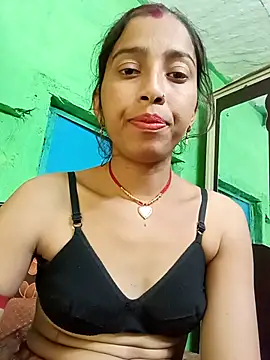 Snapshot of Cut_it73 chatting on 02-20-26, 06:37 Cut it73 online show from 02-20-26, 06:37