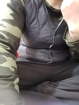 LiilyZi online show from 03-10-26, 01:32