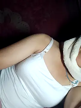 Snapshot of witch-xx chatting on 07-19-26, 06:22 witch-xx online show from 07-19-26, 06:22