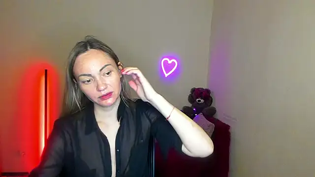 Snapshot of BlondMikey22 chatting on 06-17-26, 11:23 BlondMikey22 online show from 06-17-26, 11:23