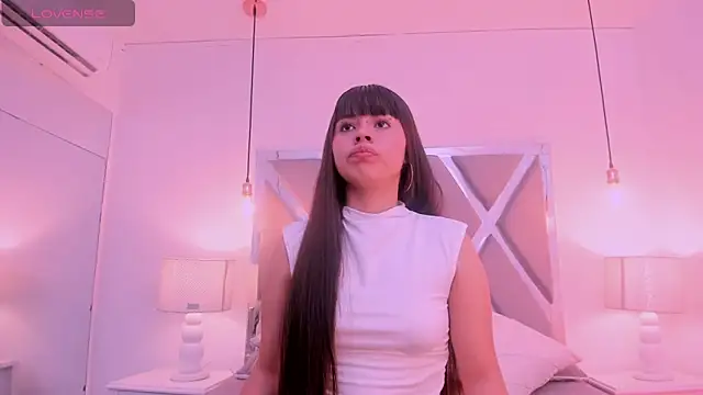Snapshot of Raven_Luxx chatting on 05-15-26, 05:20 Raven Luxx online show from 05-15-26, 05:20