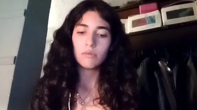 Snapshot of EldoraSchleker chatting on 02-06-26, 12:37 EldoraSchleker online show from 02-06-26, 12:37