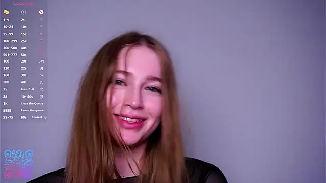 RowenaIanniello online show from 04-23-26, 04:31