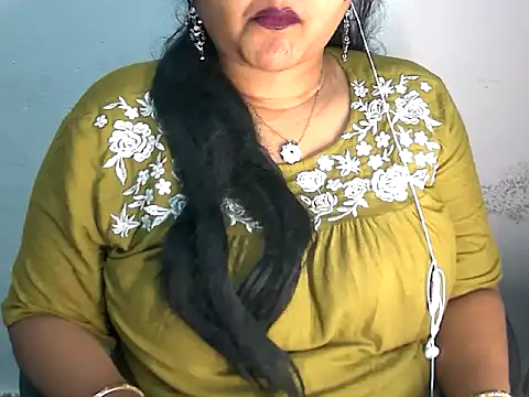 Snapshot of Saniya_K2 chatting on 04-24-26, 03:47 Saniya K2 online show from 04-24-26, 03:47