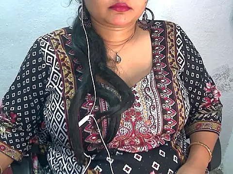 Snapshot of Saniya_K2 chatting on 05-08-26, 04:56 Saniya K2 online show from 05-08-26, 04:56