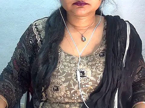 Snapshot of Saniya_K2 chatting on 05-12-26, 04:04 Saniya K2 online show from 05-12-26, 04:04