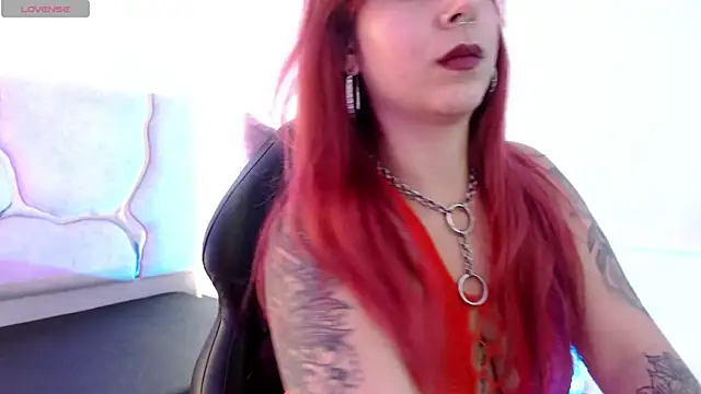 Snapshot of Sashaa_tay chatting on 02-10-26, 07:29 Sashaa tay online show from 02-10-26, 07:29