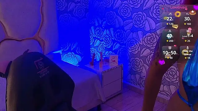 Snapshot of Sashaa_tay chatting on 02-15-26, 12:03 Sashaa tay online show from 02-15-26, 12:03