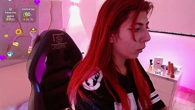 Snapshot of Sashaa_tay chatting on 02-24-26, 07:23 Sashaa tay online show from 02-24-26, 07:23