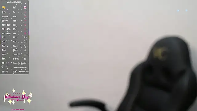 Snapshot of yaazhinii chatting on 02-13-26, 01:18 yaazhinii online show from 02-13-26, 01:18