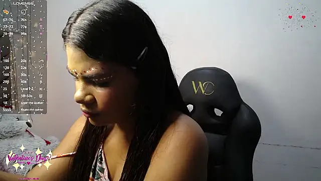 Snapshot of yaazhinii chatting on 02-16-26, 12:12 yaazhinii online show from 02-16-26, 12:12