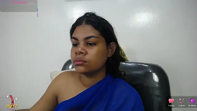 Snapshot of yaazhinii chatting on 05-14-26, 11:39 yaazhinii online show from 05-14-26, 11:39