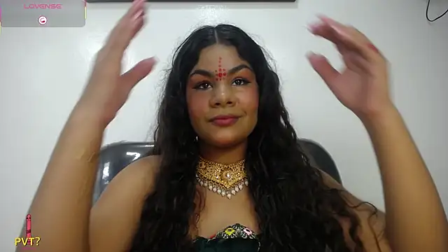 Snapshot of yaazhinii chatting on 05-22-26, 12:22 yaazhinii online show from 05-22-26, 12:22