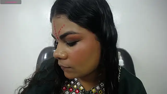 Snapshot of yaazhinii chatting on 05-23-26, 12:09 yaazhinii online show from 05-23-26, 12:09