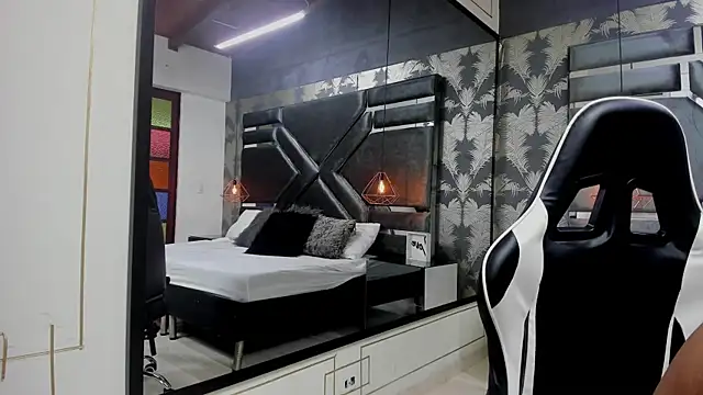 Snapshot of LaimCarterss chatting on 02-09-26, 12:20 LaimCarterss online show from 02-09-26, 12:20