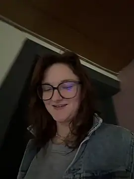 ViviLuu online show from 03-13-26, 03:40