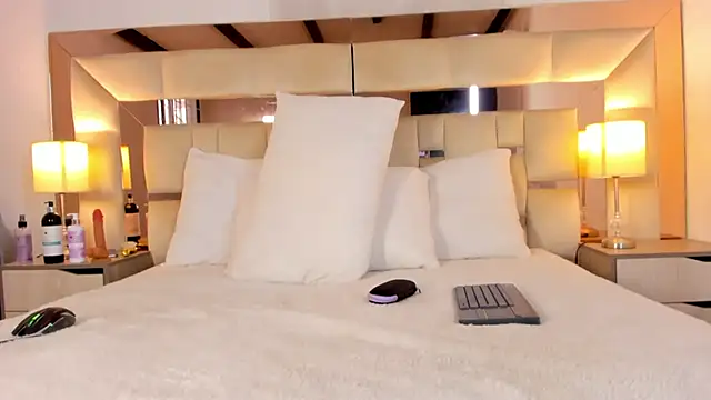 EloiseClairmont online show from 04-13-26, 07:19