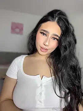 Sofiia Vegaa online show from 06-17-26, 03:42