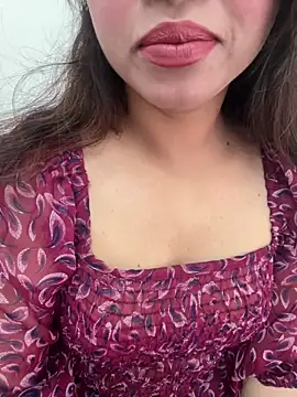 Snapshot of riya_sharma11 chatting on 02-10-26, 08:40 riya sharma11 online show from 02-10-26, 08:40