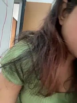 Snapshot of riya_sharma11 chatting on 02-11-26, 10:31 riya sharma11 online show from 02-11-26, 10:31