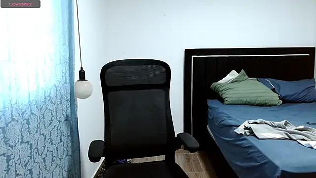 Pedestal diamant online show from 03-08-26, 08:23