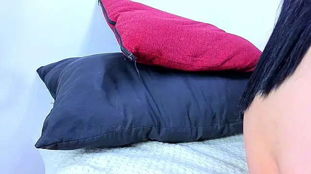 Snapshot of Julieta-Horny- chatting on 02-25-26, 12:59 Julieta-Horny- online show from 02-25-26, 12:59