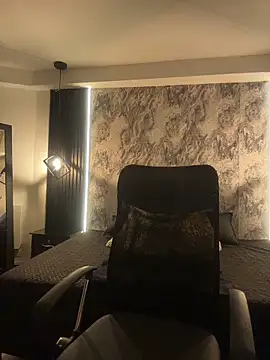 Dahlia-Rose online show from 02-12-26, 07:31