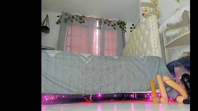 Snapshot of sweet_supreme chatting on 02-16-26, 08:38 sweet supreme online show from 02-16-26, 08:38