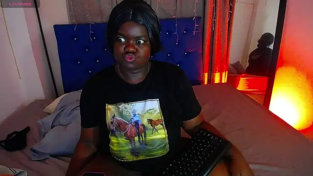 Snapshot of neighbor-ebony chatting on 07-08-26, 03:33 neighbor-ebony online show from 07-08-26, 03:33