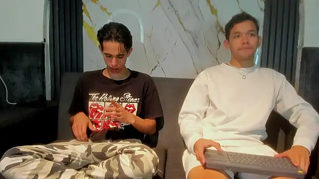 Snapshot of Wonka_1 chatting on 02-19-26, 04:19 Wonka 1 online show from 02-19-26, 04:19