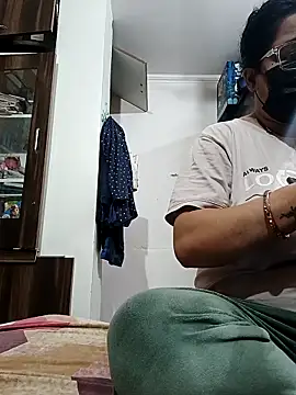 Snapshot of GangbangCouple chatting on 02-21-26, 04:57 GangbangCouple online show from 02-21-26, 04:57