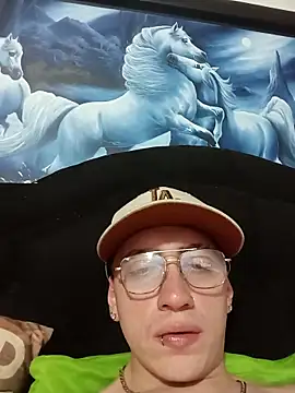 Snapshot of Emmanuel_Lust chatting on 02-11-26, 01:32 Emmanuel Lust online show from 02-11-26, 01:32