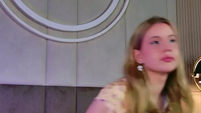 Snapshot of Beckie_White chatting on 02-24-26, 08:40 Beckie White online show from 02-24-26, 08:40