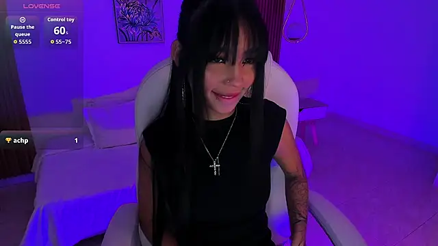 Snapshot of Blue_skyx chatting on 02-22-26, 01:53 Blue skyx online show from 02-22-26, 01:53