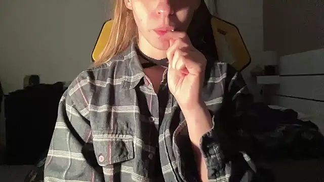 petiteetoile online show from 02-17-26, 02:35