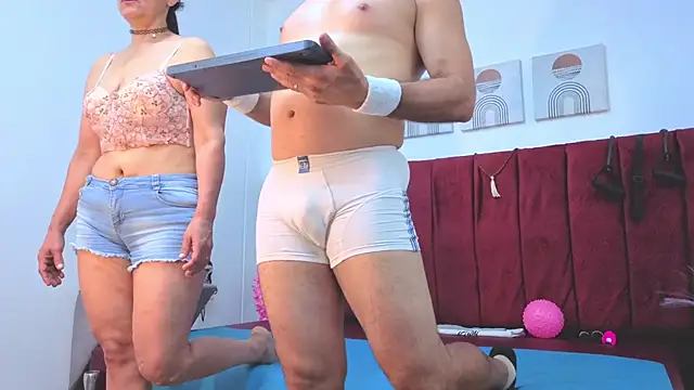 Snapshot of Giselle_James chatting on 02-07-26, 08:56 Giselle James online show from 02-07-26, 08:56