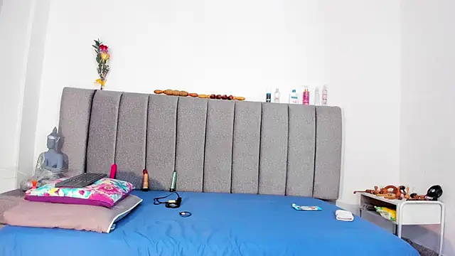 Snapshot of Giselle_James chatting on 03-02-26, 06:04 Giselle James online show from 03-02-26, 06:04