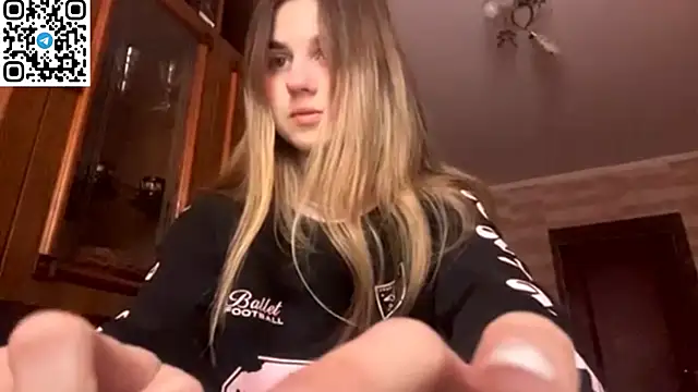 LovelySilk 63 online show from 02-25-26, 08:35