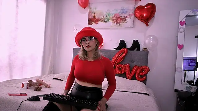 Sharlott 3 online show from 02-14-26, 01:41