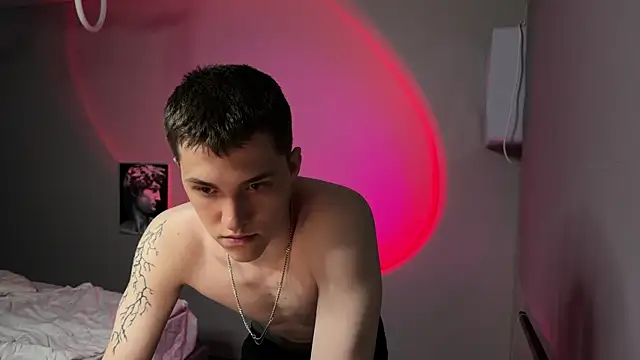 cronck52 online show from 04-19-26, 07:38