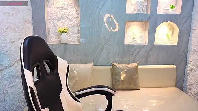 Snapshot of Catalina_Tx_ chatting on 02-10-26, 02:43 Catalina Tx online show from 02-10-26, 02:43