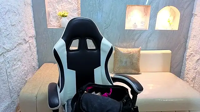 Snapshot of Catalina_Tx_ chatting on 02-21-26, 01:01 Catalina Tx online show from 02-21-26, 01:01