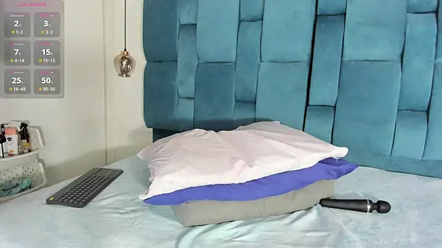 venezolana  caro online show from 07-08-26, 12:20