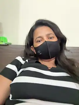 Snapshot of raavigirl chatting on 02-27-26, 06:24 raavigirl online show from 02-27-26, 06:24