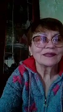 SophieBurns online show from 03-28-26, 01:33