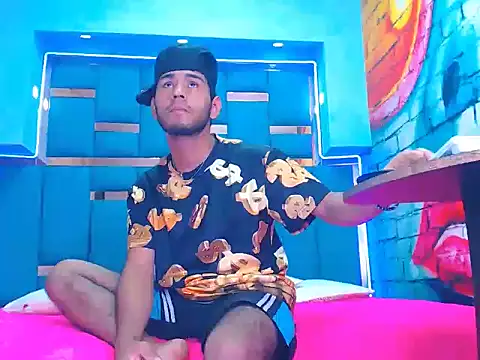 warmNoah online show from 03-10-26, 07:19