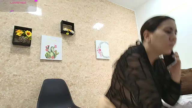 Sophie Tyler online show from 04-15-26, 02:24