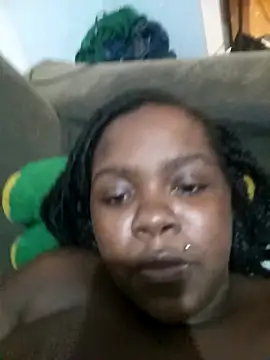 Snapshot of jhessycam5 chatting on 02-07-26, 01:31 jhessycam5 online show from 02-07-26, 01:31