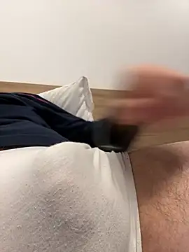 Snapshot of PeneSpessoUncut chatting on 02-23-26, 10:07 PeneSpessoUncut online show from 02-23-26, 10:07